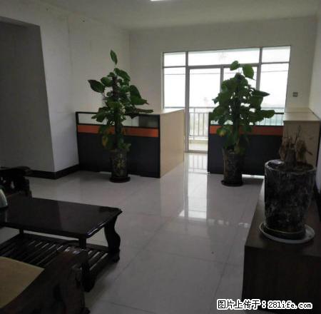 (单间出租)越秀小区瑞龙阁三房二厅二卫，附近大型生活超市港口客运站 - 房屋出租 - 房屋租售 - 防城港分类信息 - 防城港28生活网 fcg.28life.com