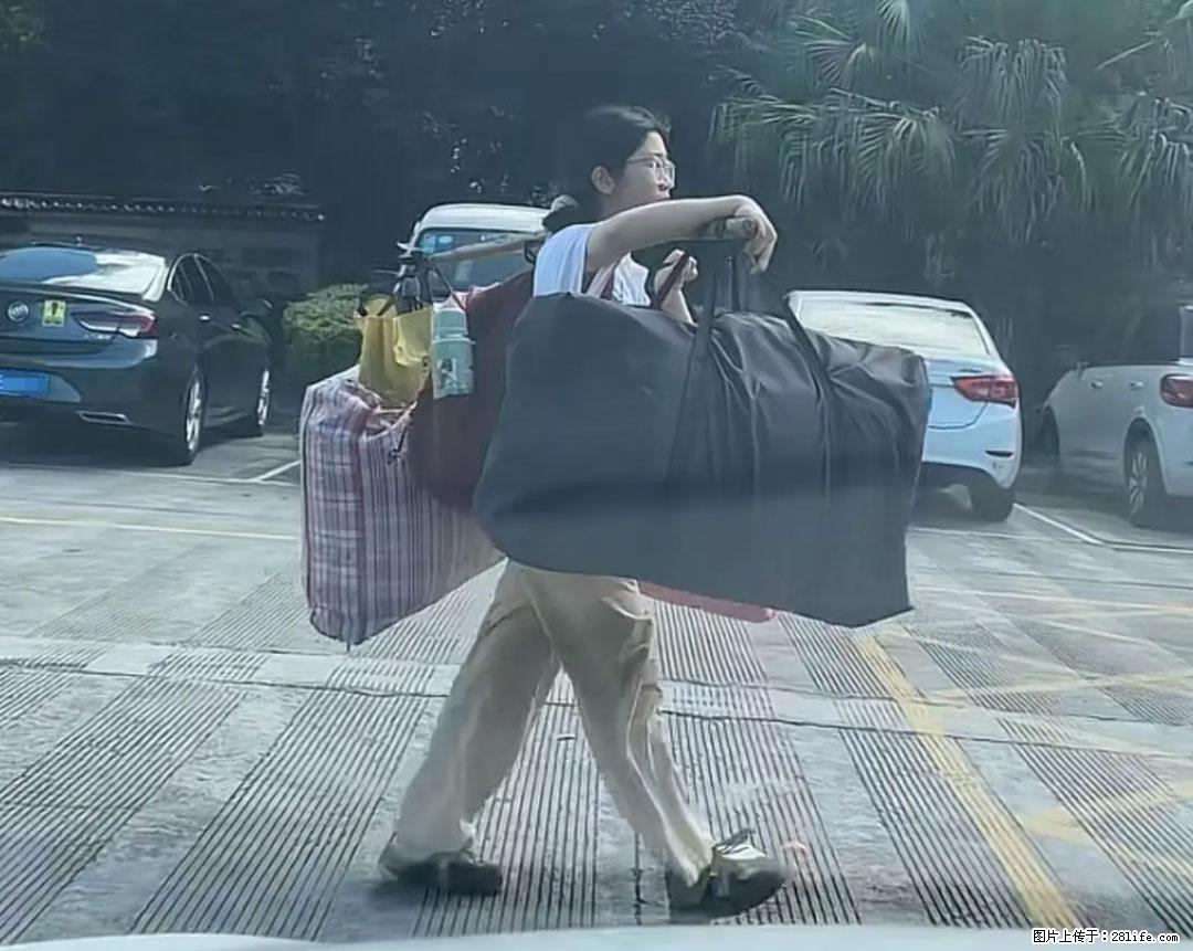 全网追的“扁担女孩”，找了一份暑假工，时薪12元 - 防城港生活资讯 - 防城港28生活网 fcg.28life.com