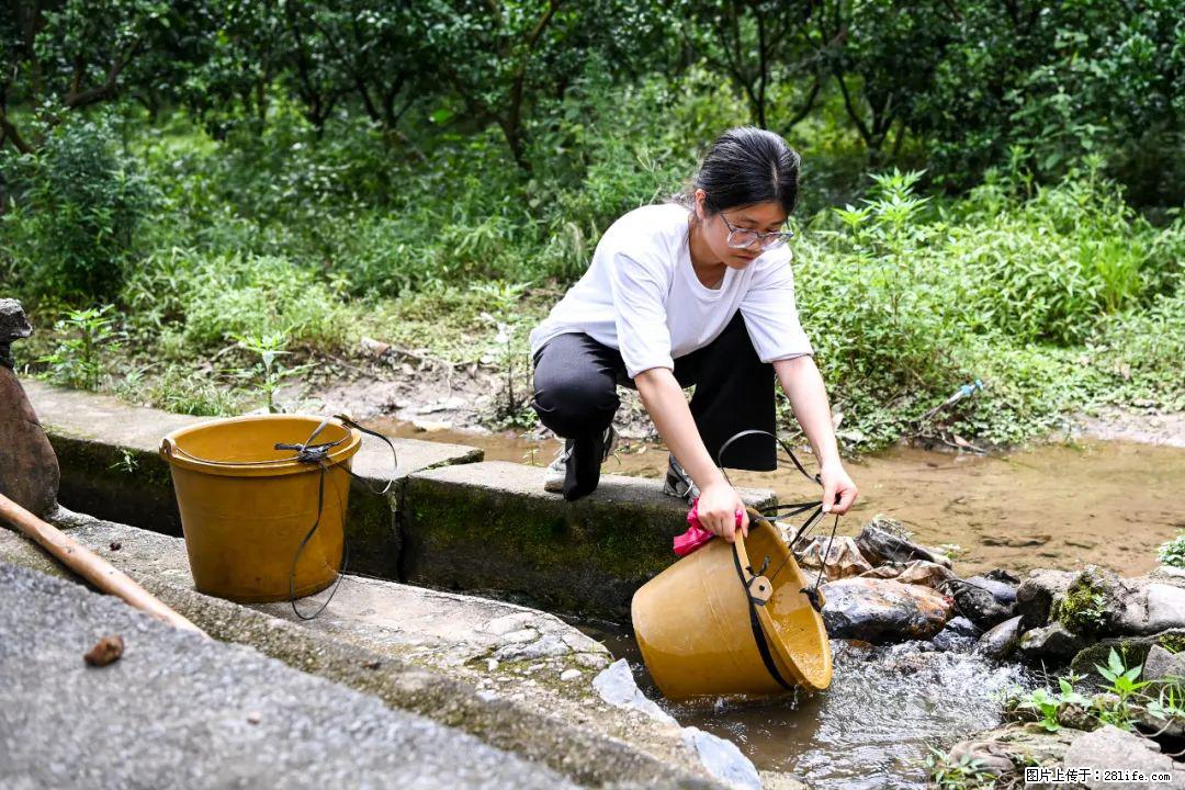 全网追的“扁担女孩”，找了一份暑假工，时薪12元 - 防城港生活资讯 - 防城港28生活网 fcg.28life.com