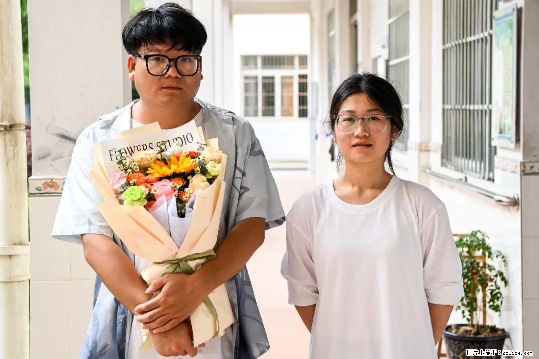 全网追的“扁担女孩”，找了一份暑假工，时薪12元 - 防城港生活资讯 - 防城港28生活网 fcg.28life.com